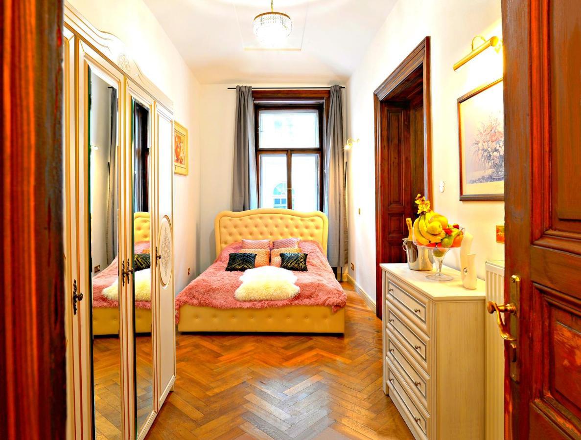 Magnificent King Suite Praga Exterior foto