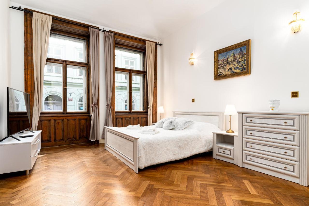 Magnificent King Suite Praga Exterior foto