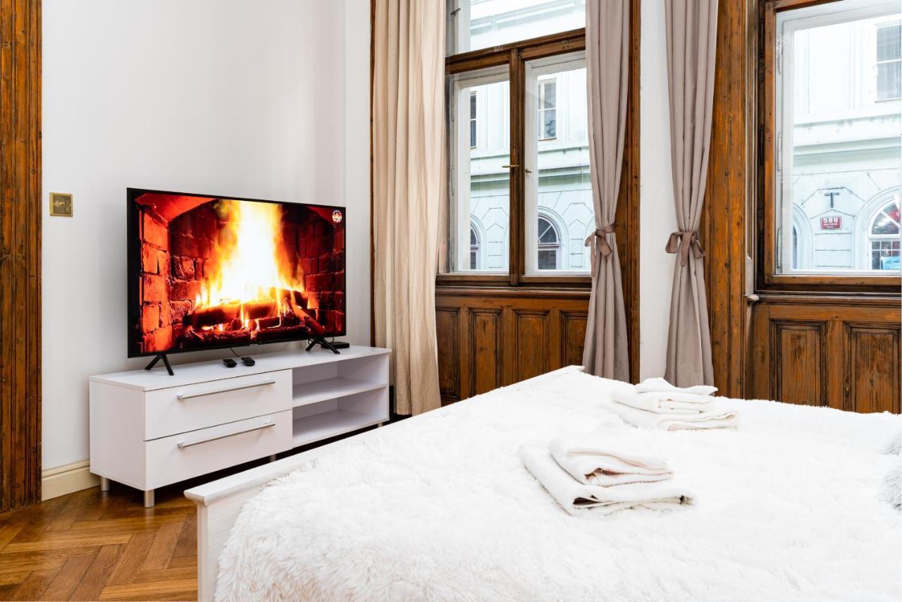 Magnificent King Suite Praga Exterior foto