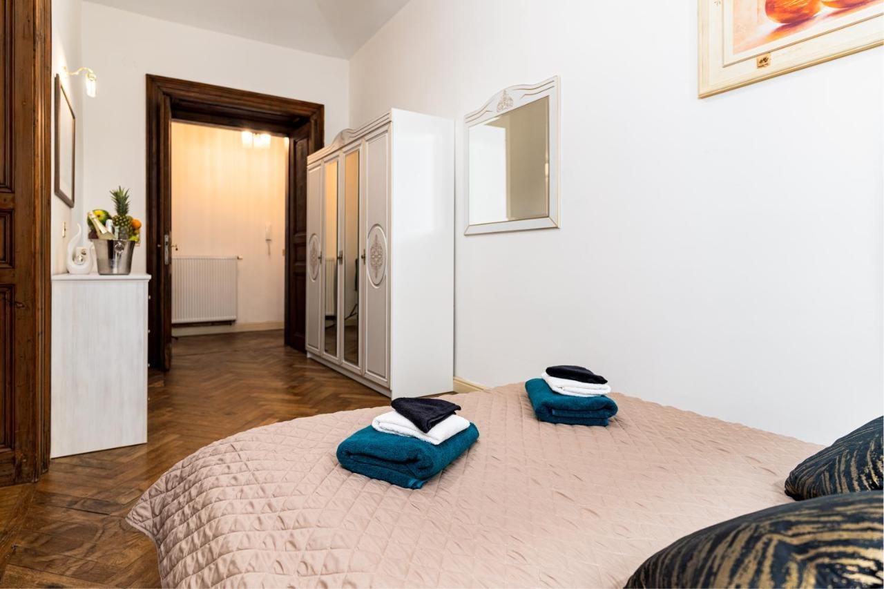 Magnificent King Suite Praga Exterior foto
