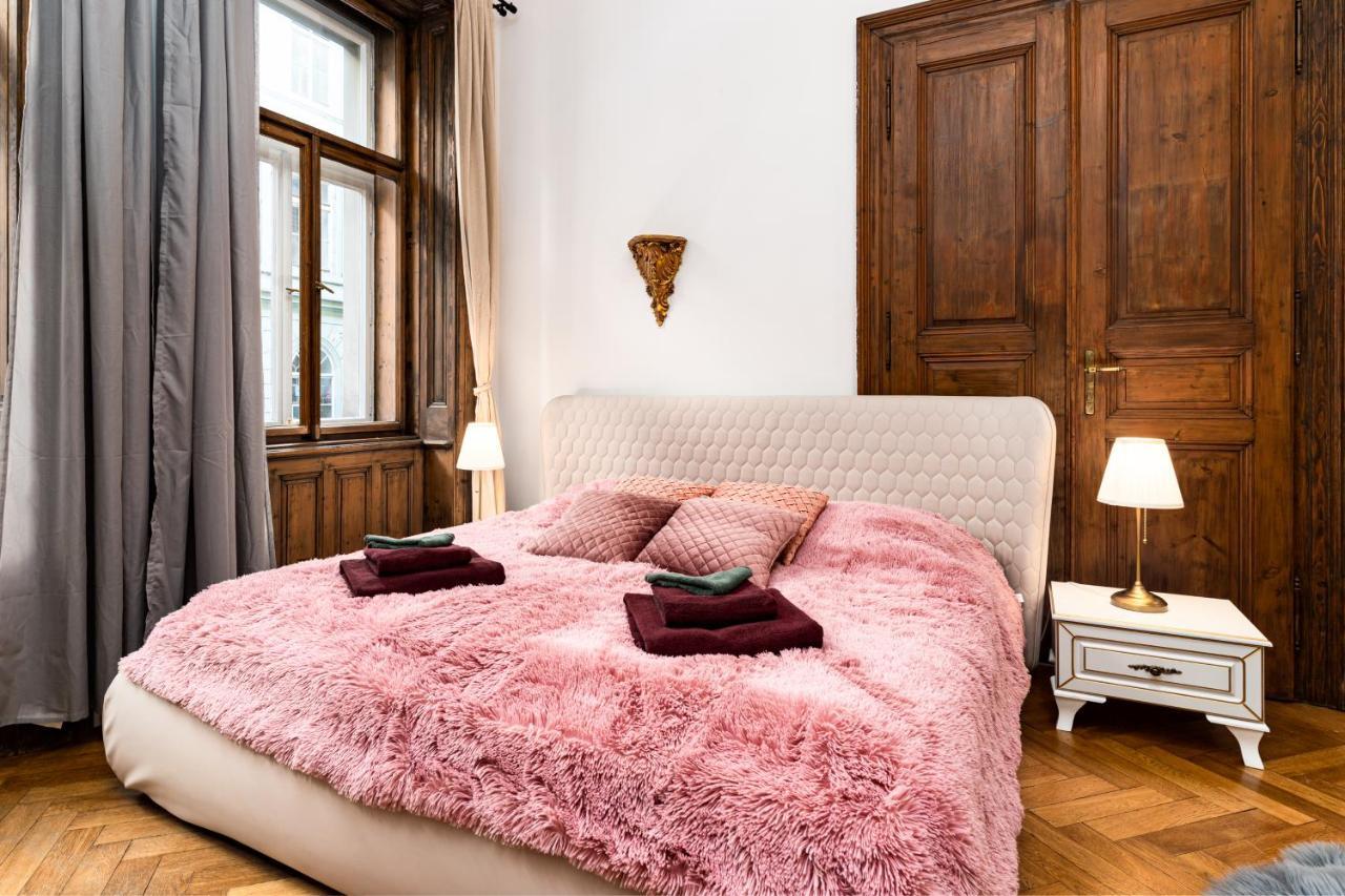 Magnificent King Suite Praga Exterior foto