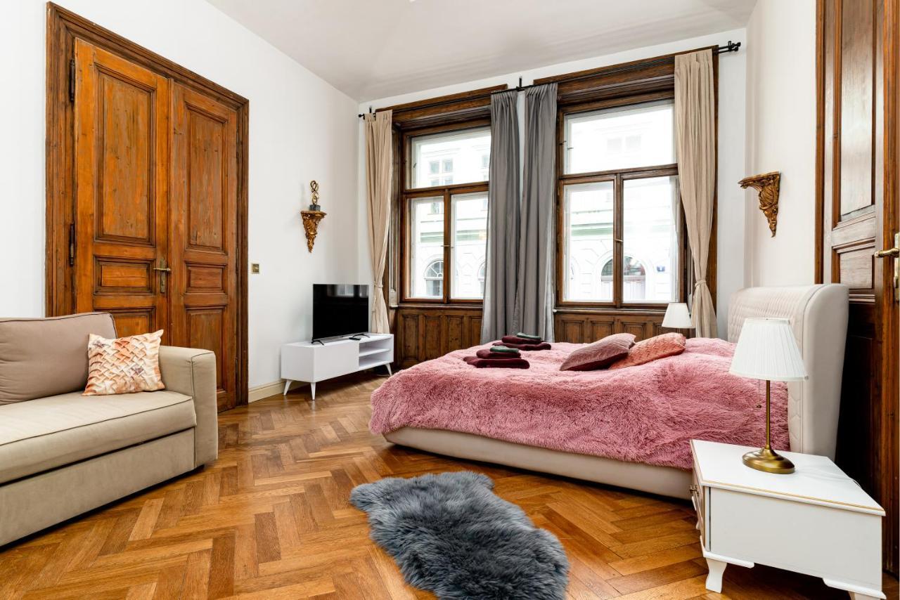 Magnificent King Suite Praga Exterior foto